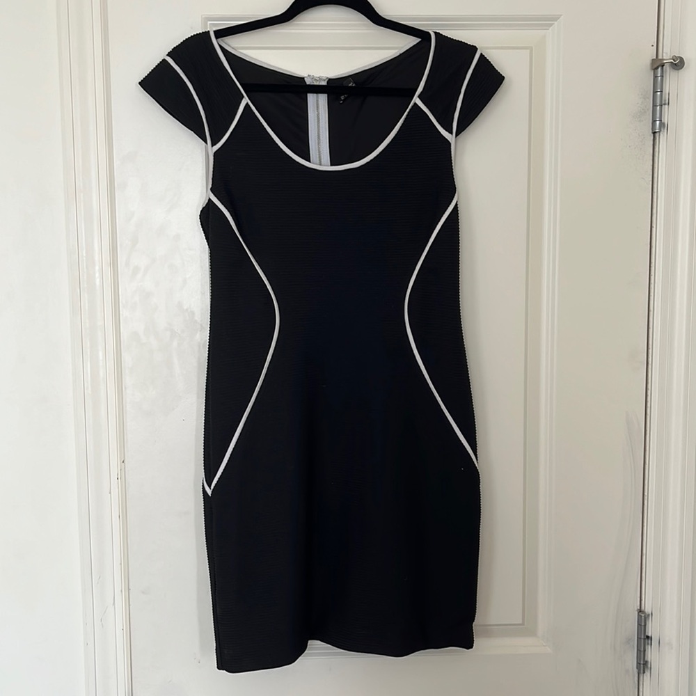 Black with white contour Express bodycon dress